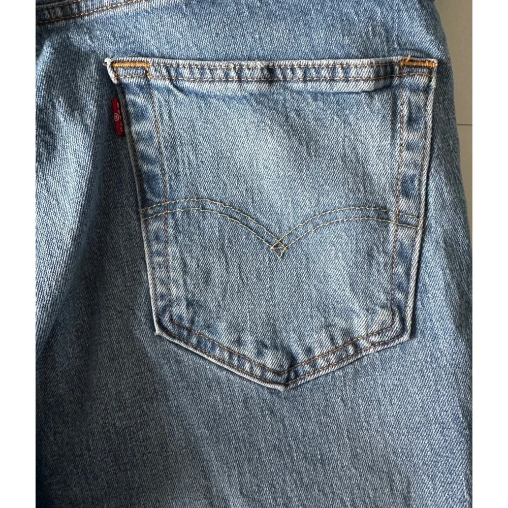 Levis 501 Original Fit Distressed Straight Leg Blue Jeans Mens W36